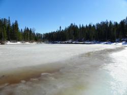 Rivière en cours de dégel